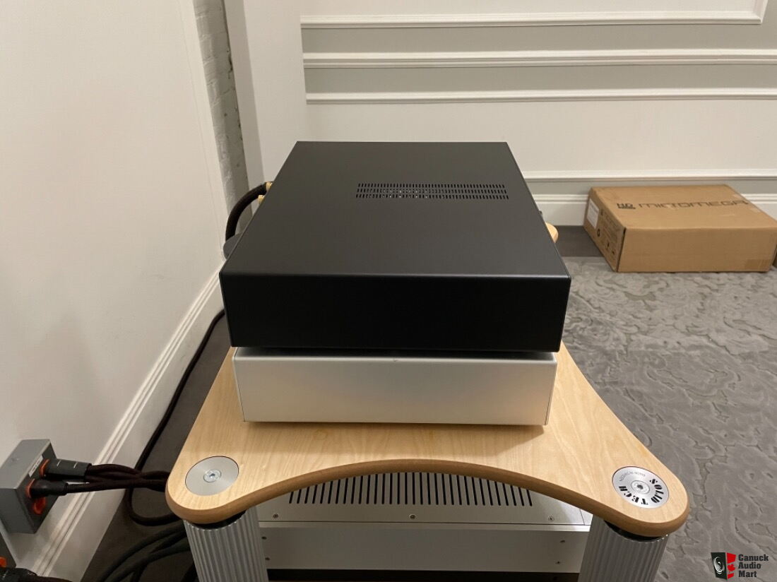 Micromega AS-400 Black Integrated Amplifier Photo #3247539 - US Audio Mart