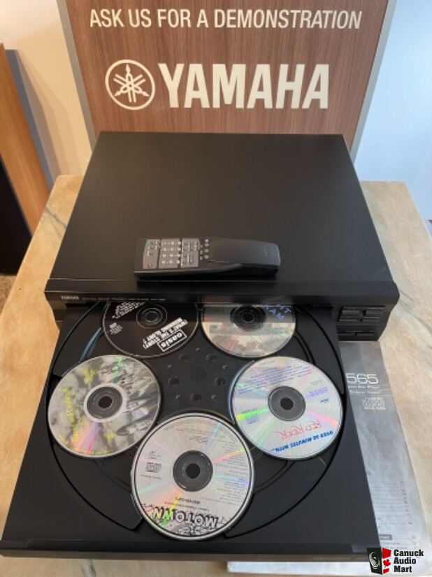 Yamaha CDC 565 5 CD Player Changer With Original Manual Remote 