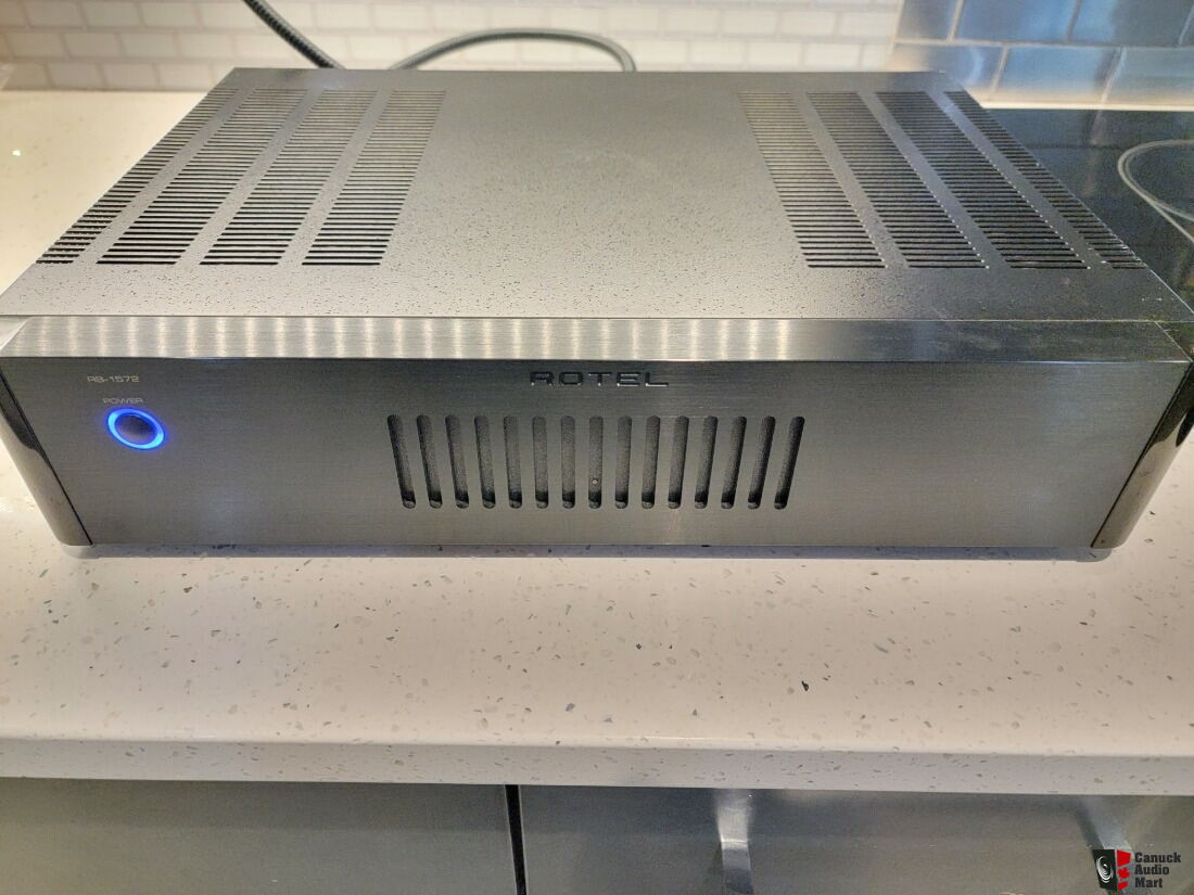 Rotel RB1572 250x2Ch power amplifier BLACK Photo 3533821 Canuck