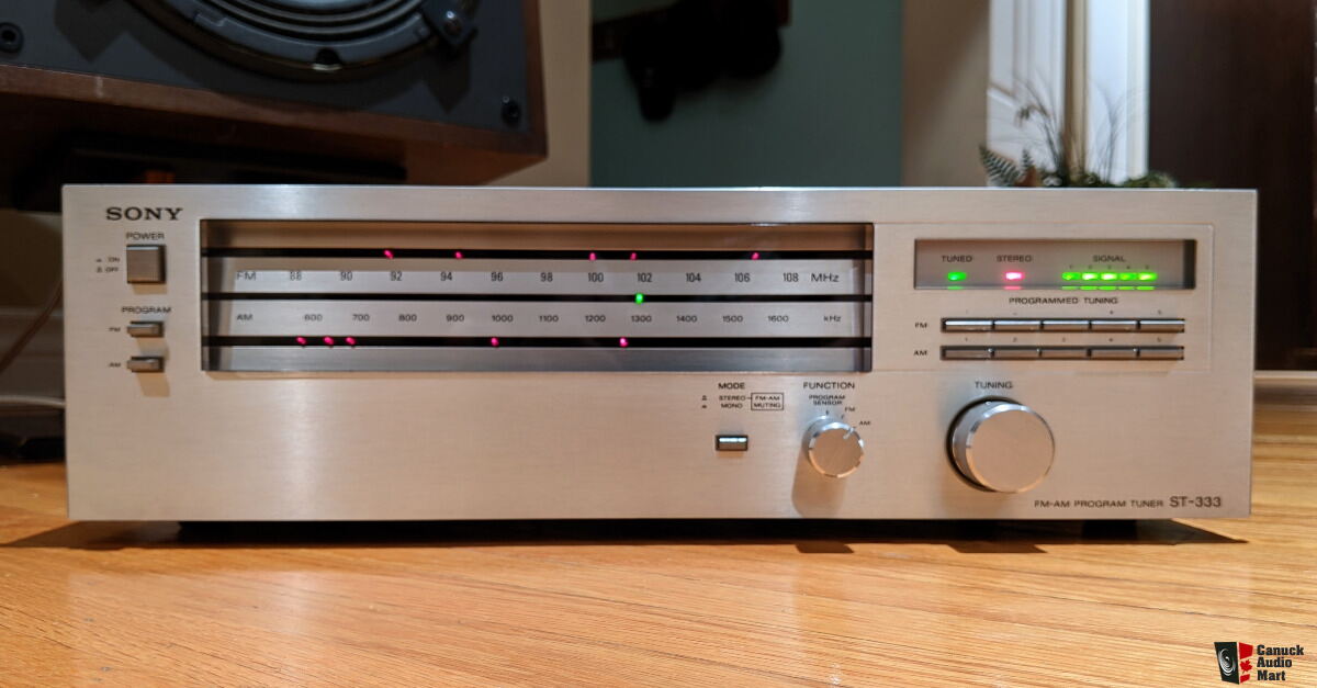 SONY ST-333 FM Stereo Program Tuner / Vintage 1979 Hi End