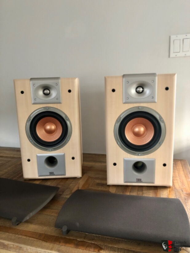 Jbl s26be sales