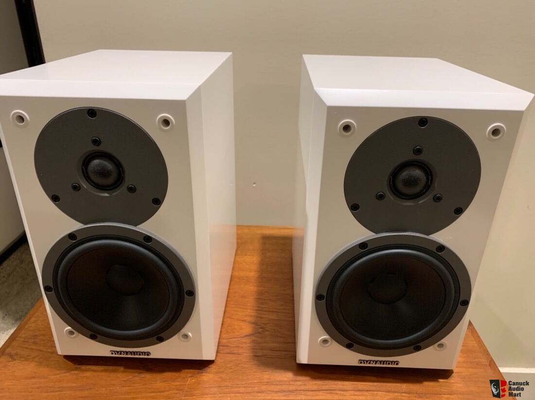 dynaudio emit m10 whathifi