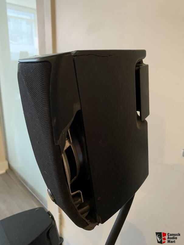 Polk Audio RM6750 5.1 Home Theatre Speaker System + stands Photo