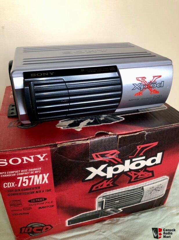 SONY Xplod MDX-680X MiniDisc Player & SONY Xplod CDX-757MX 10CD