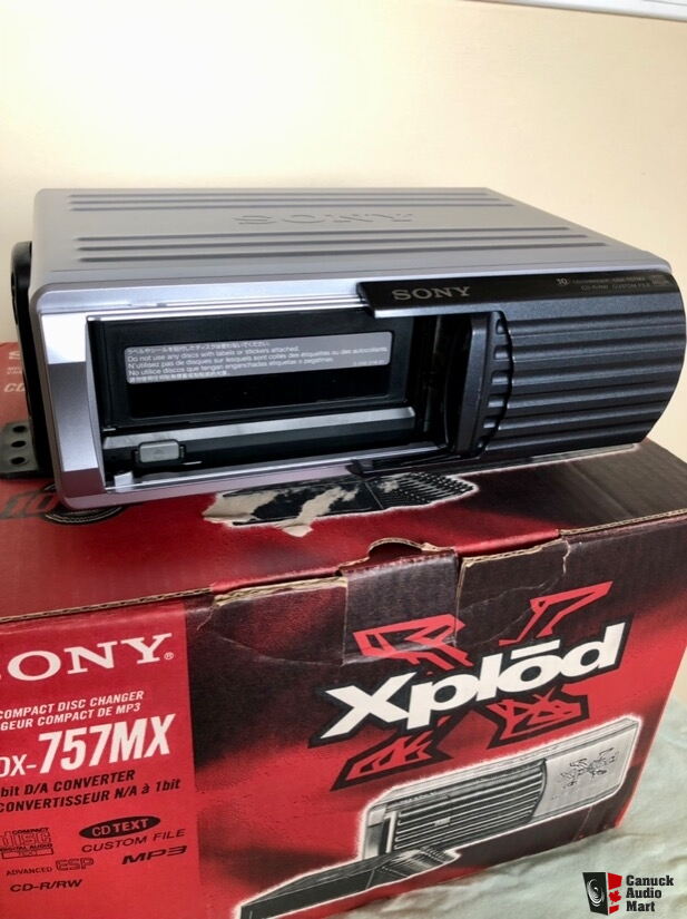 SONY Xplod MDX-680X MiniDisc Player & SONY Xplod CDX-757MX 10CD