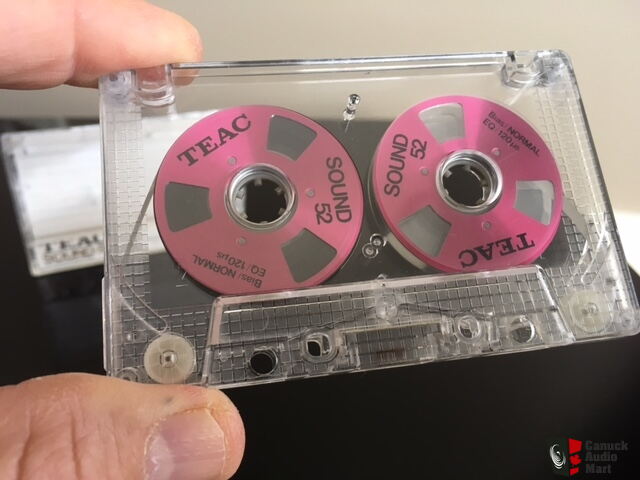 https://img.canuckaudiomart.com/uploads/large/3811940-f9163466-teac-sound-52-pink-mini-reel-to-reel-casssette-tape-excellent-vintage-condition.jpg