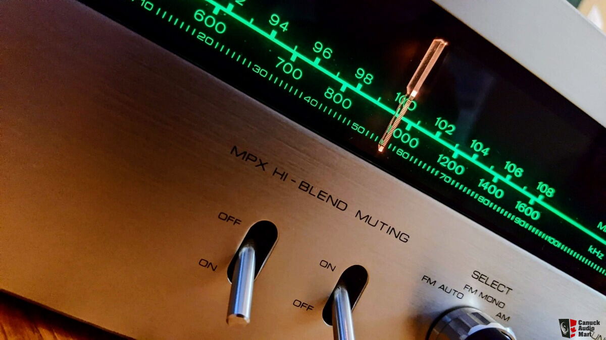 JVC AM/ FM Tuner with custom rack mount plate / Excellent condition ...