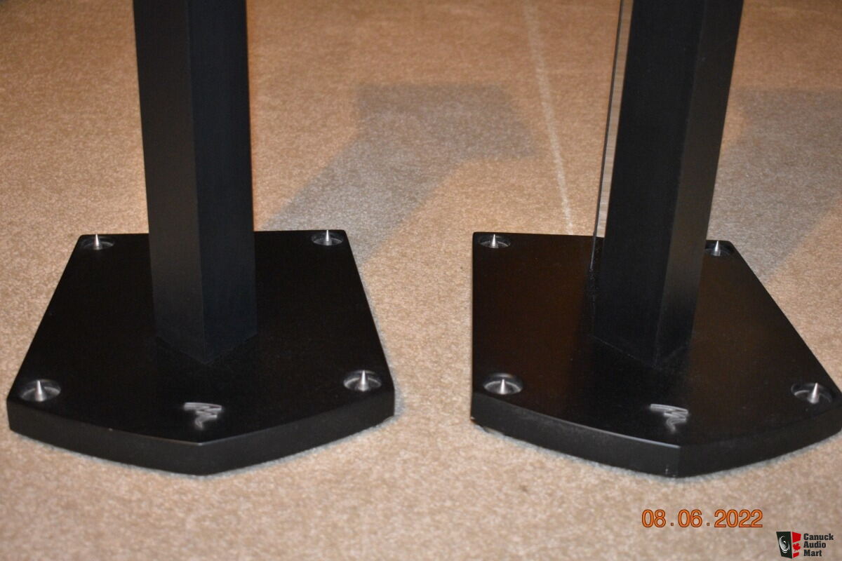 Focal Speaker Stands Photo #3929939 - Canuck Audio Mart