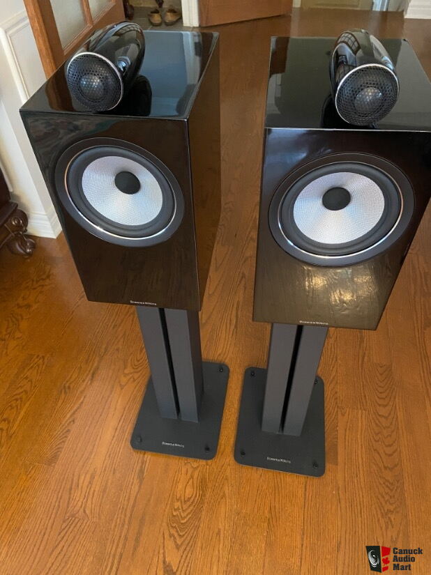 B & W 705 S2 Bookshelf Speakers + B & W Stands Photo #4165897 - Canuck ...