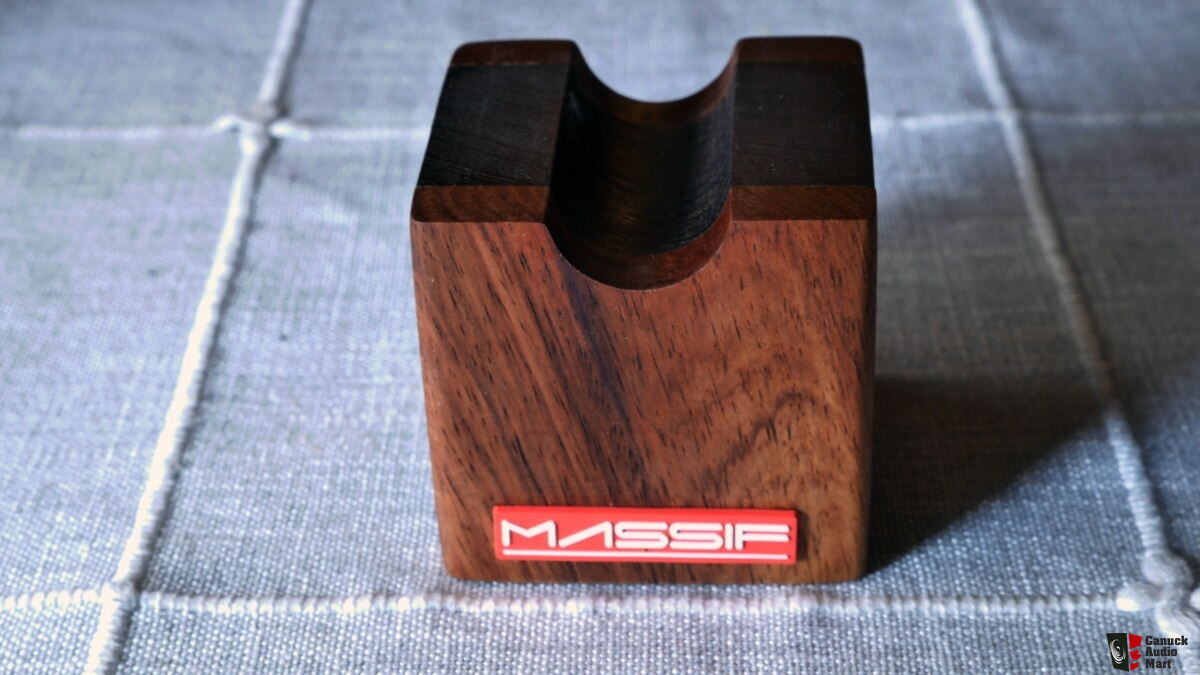 MASSIF Audio Design - Exotic wood risers - set of 8 Photo #4171007 ...
