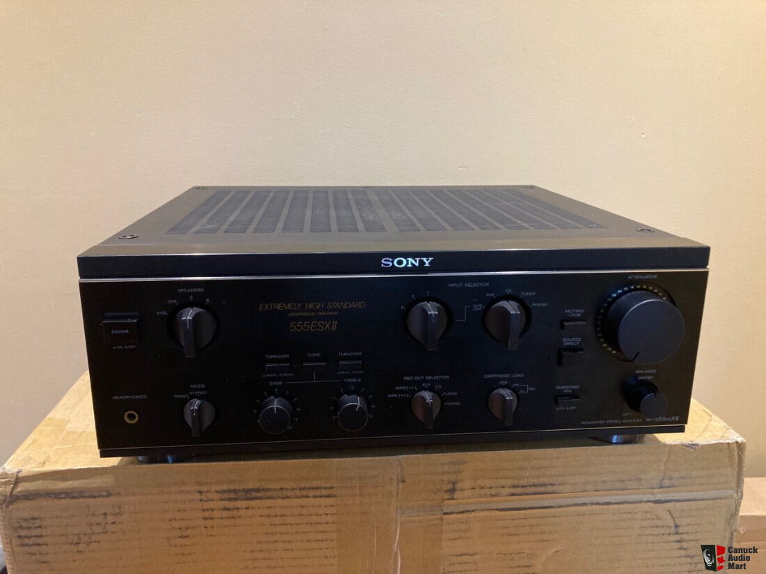 Sony TA F555ESX II high end amplifier  REDUCED ! For Sale 