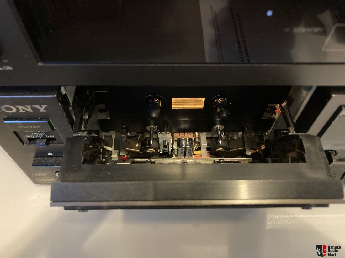 sony-tc-k555esii-photo-4257218-canuck-audio-mart
