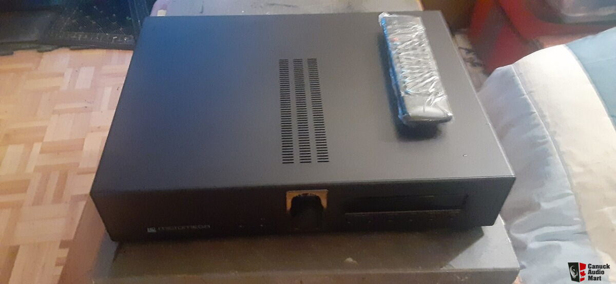 Micromega AS-400 Black Integrated Amplifier- preamplifier Photo ...