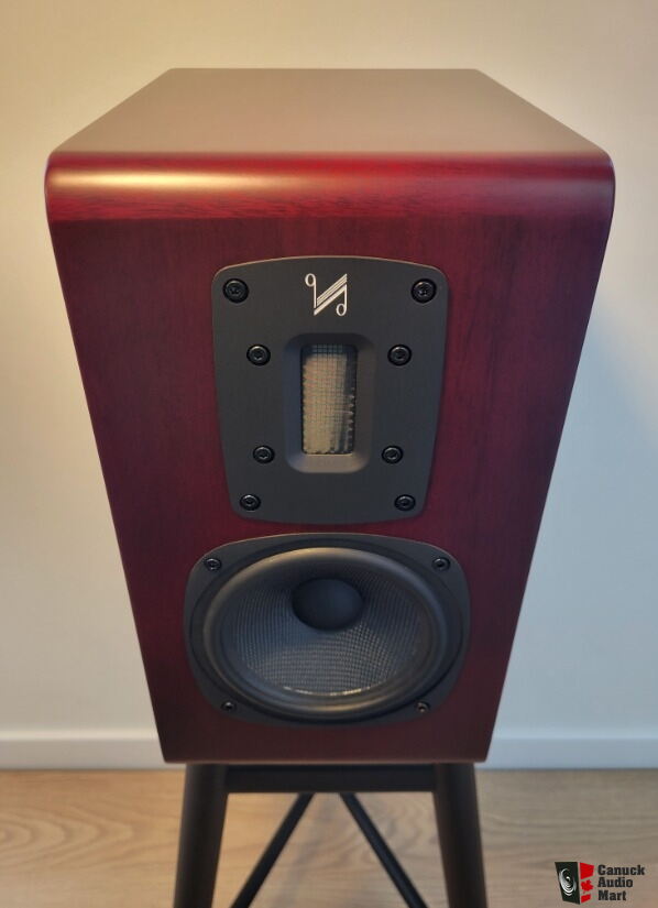 Quad S2 bookshelf speakers, display models, free shipping in Canada