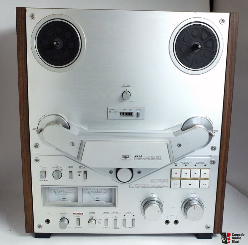 Akai Model GX-636 4 Track Stereo Tape Deck Ferrite Head Reel to