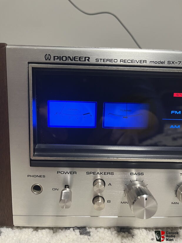 How to replace broken speaker terminals on a Pioneer SX-737