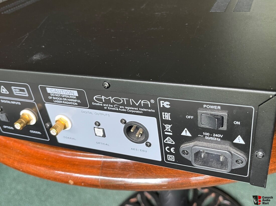 Emotiva ERC-4 CD Player/Transport/DAC For Sale - Canuck Audio Mart