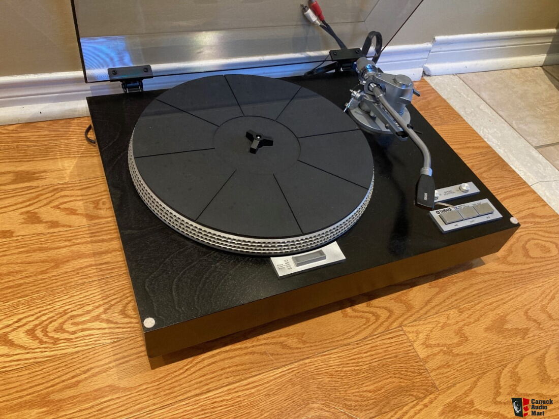 Yamaha YP D7 direct drive high quality turntable Photo #4638521