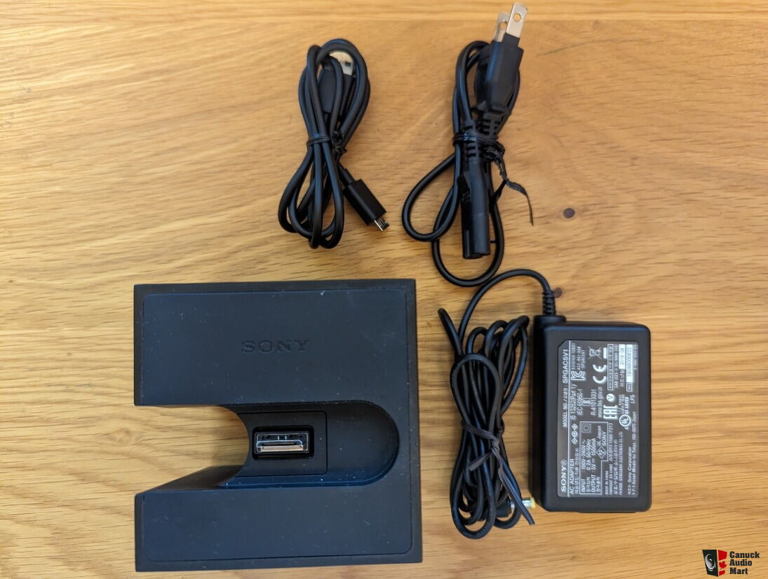 Sony BCR-NWH10 Walkmam Dock for wm1z wm1a For Sale - Canuck Audio Mart