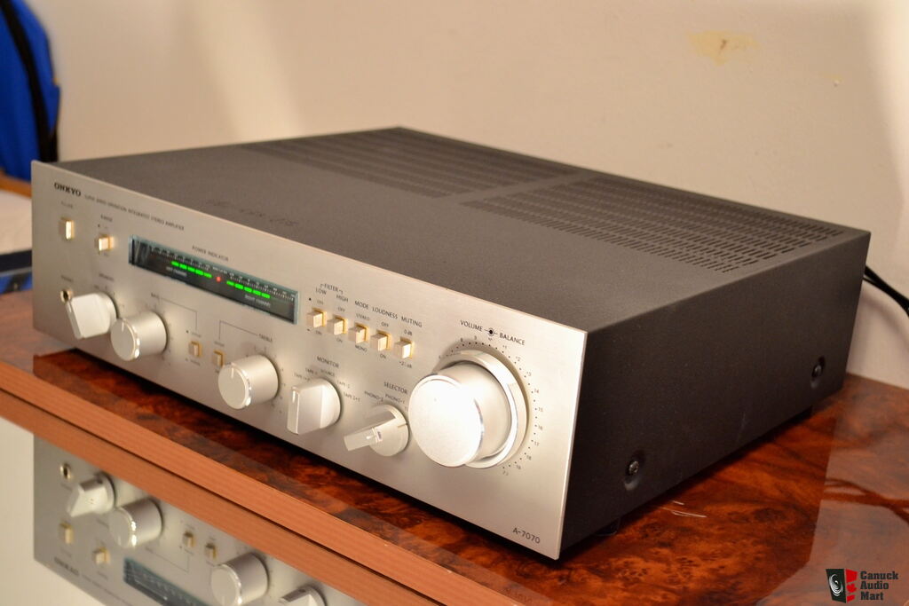 ONKYO A-7070 INTEGRATED AMP * SUPER SERVO * 70 WPC RMS Photo