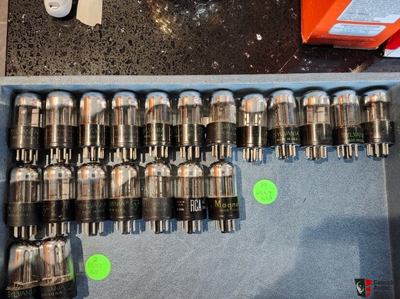 Paire assortie Sylvania 6SN7 6SN7GTA valves de tubes à vide