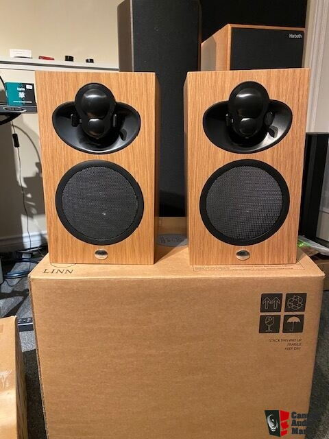 Linn Majik 109 - Oak - Price Drop Dealer Ad - Canuck Audio Mart