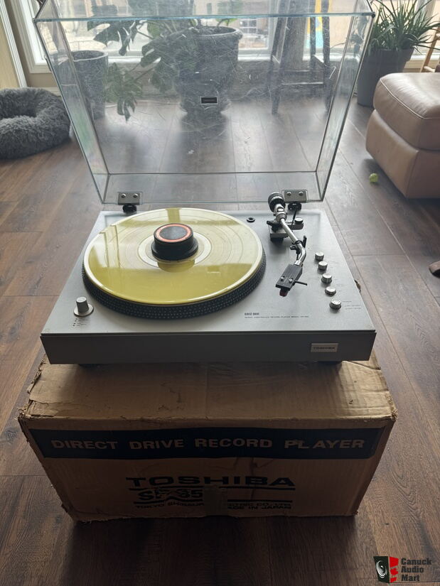 Toshiba / Aurex SR-355 Direct Drive Turntable with original box