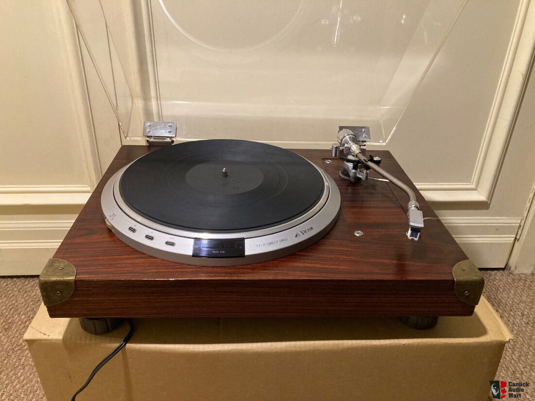 Victor / JVC TT-71 Quartz Lock direct drive turntable with Rega