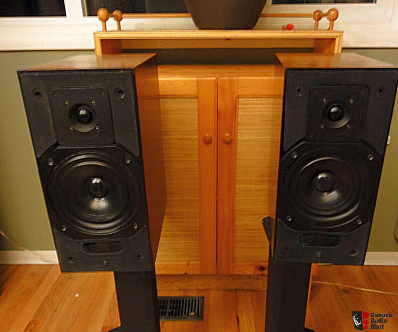 meridian m30 active speakers