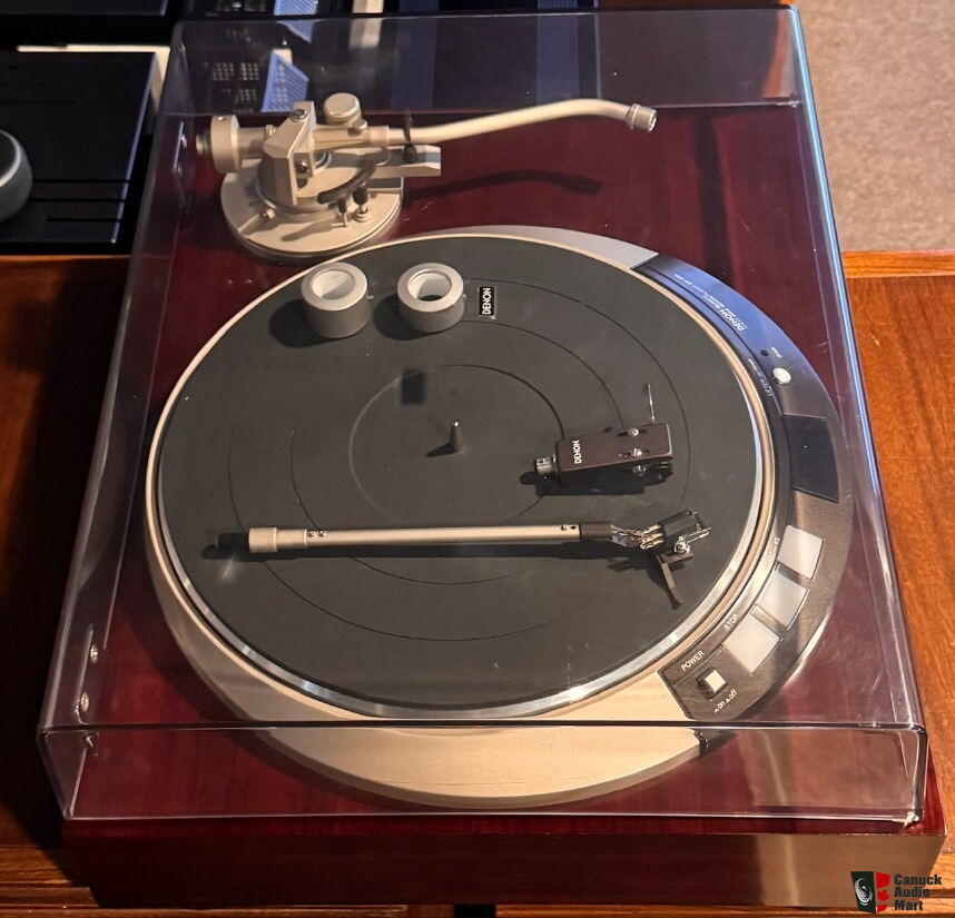 Denon DP-60L turntable in excellent condition with 2 arms, 3