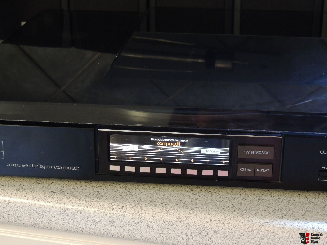 Sansui P-L75 Computerized Fully Automatic Programmable DD Turntable