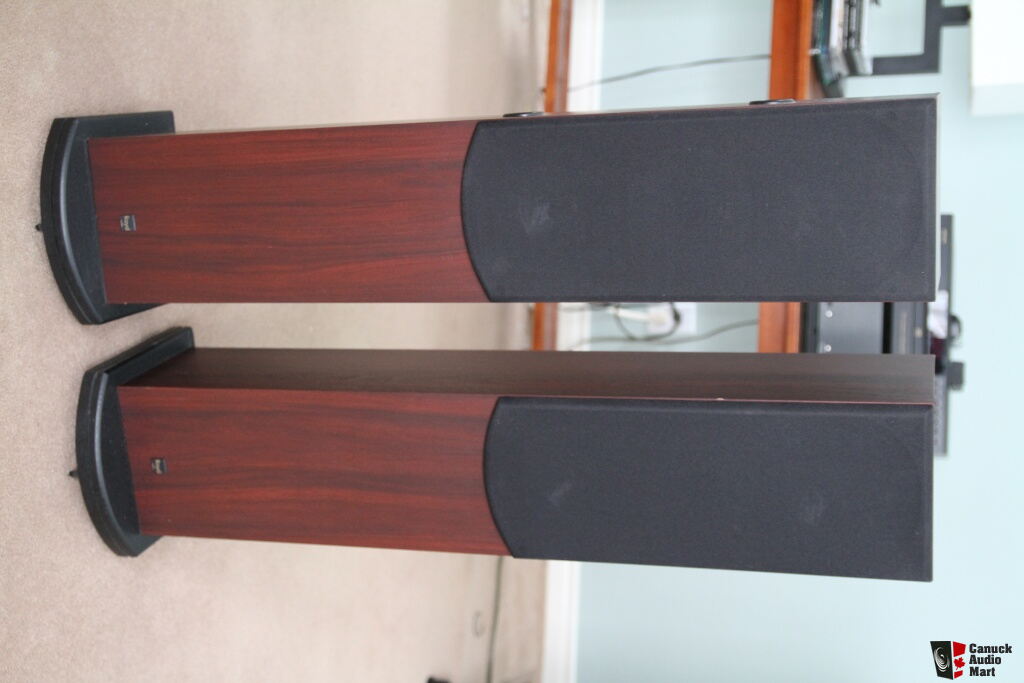 Royd Doublet floorstanding loudspeakers
