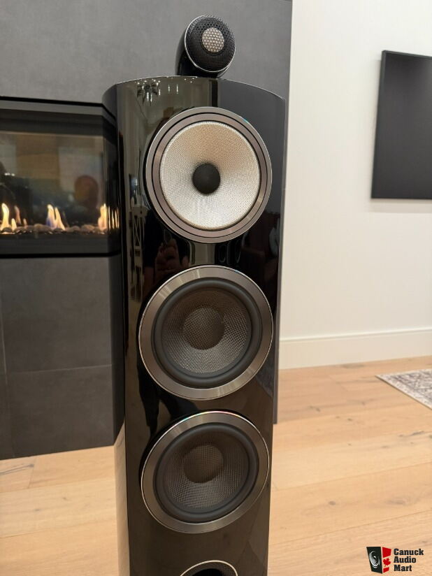Wunderschne Bowers Wilkins 804 D3 Fotos