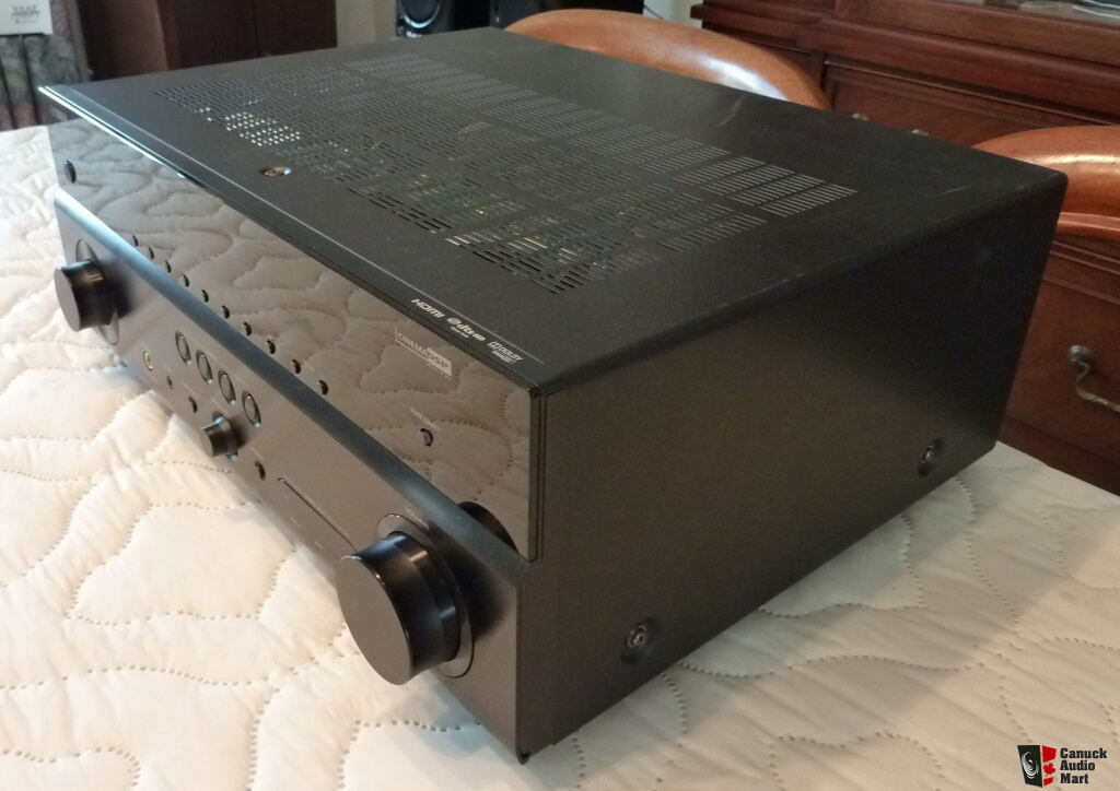 Yamaha HTR-7063 A/V Receiver in Excellent Condition! Two Months Old