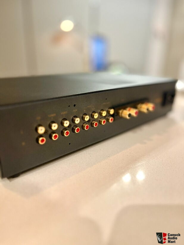FS: Atoll IN100 Integrated Amplifier Photo #5633239 - Canuck Audio Mart