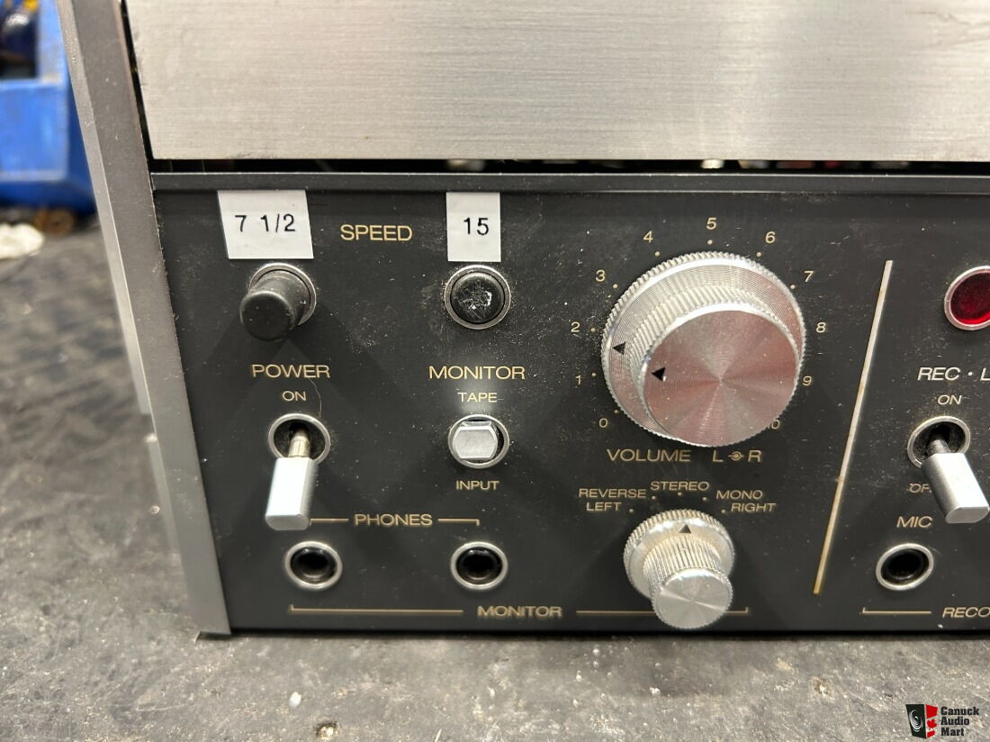 2 Vis De Fixation Pour Montage En Rack Revox B77 115 130 - Visserie Métal