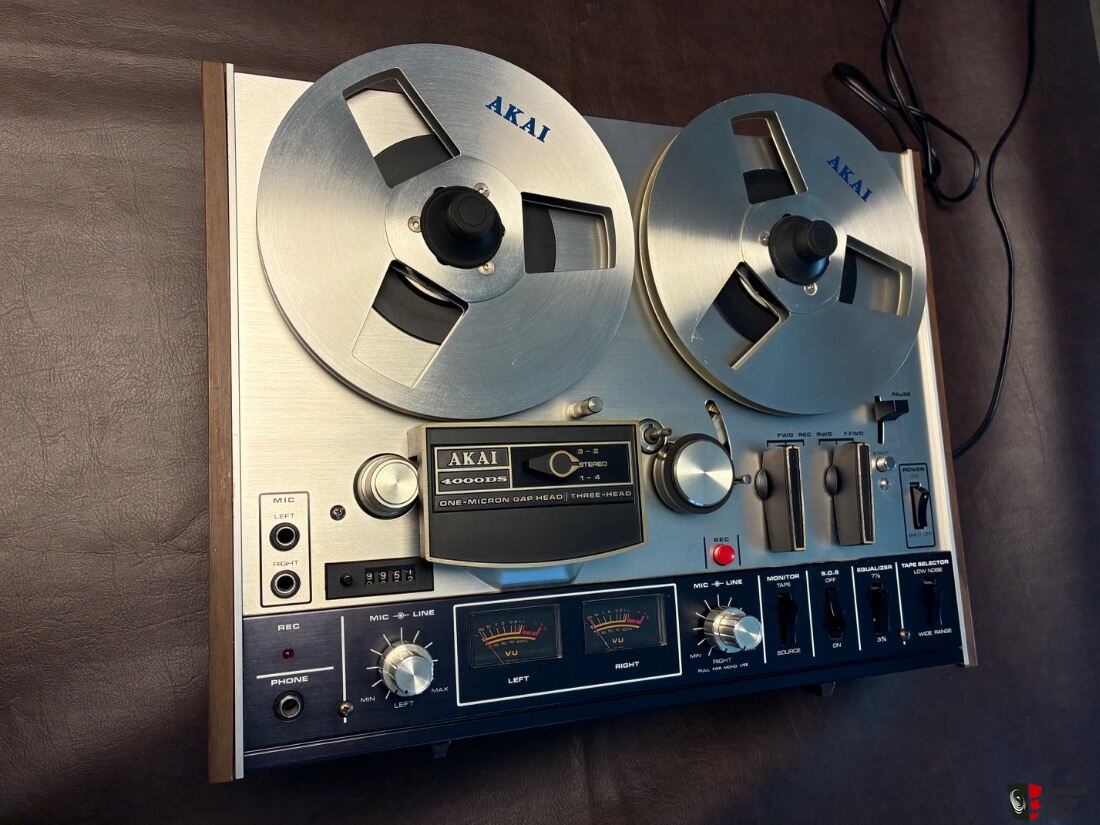 Akai 4000DS Reel to Reel Tape Deck 4-Track 2-Channel Plus Blank Tapes ...