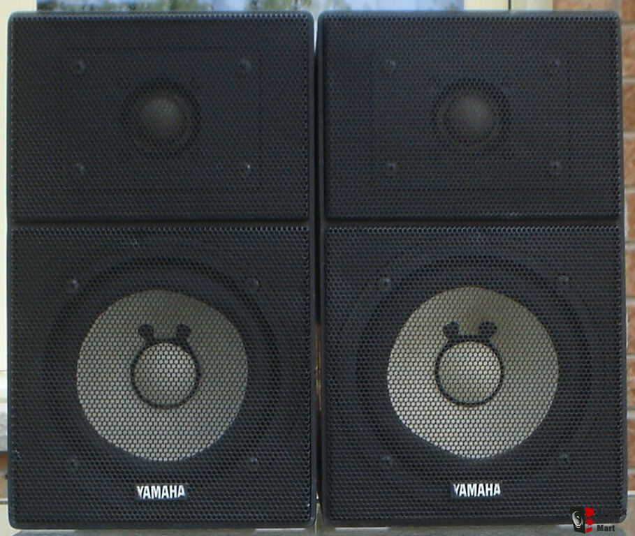 Realistic STA-19 AM/FM Personal Stereo Receiver (Radio Shack 31-1975A) + Yamaha NS-C5B Speakers + Mo