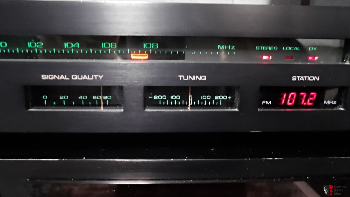 Yamaha T-2 FM tuner Photo #6108241 - Canuck Audio Mart