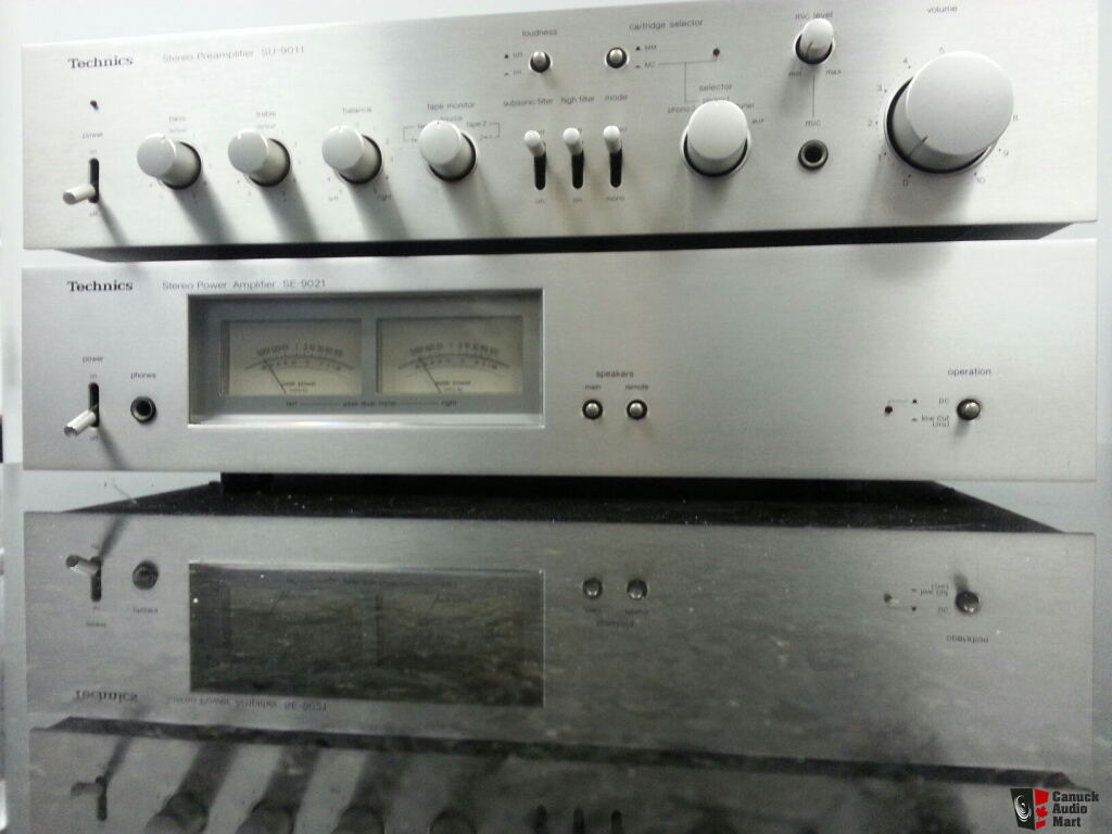 Technics SE-9021 and SU-9011 Power Amp/Pre Amp Set - Rare Photo