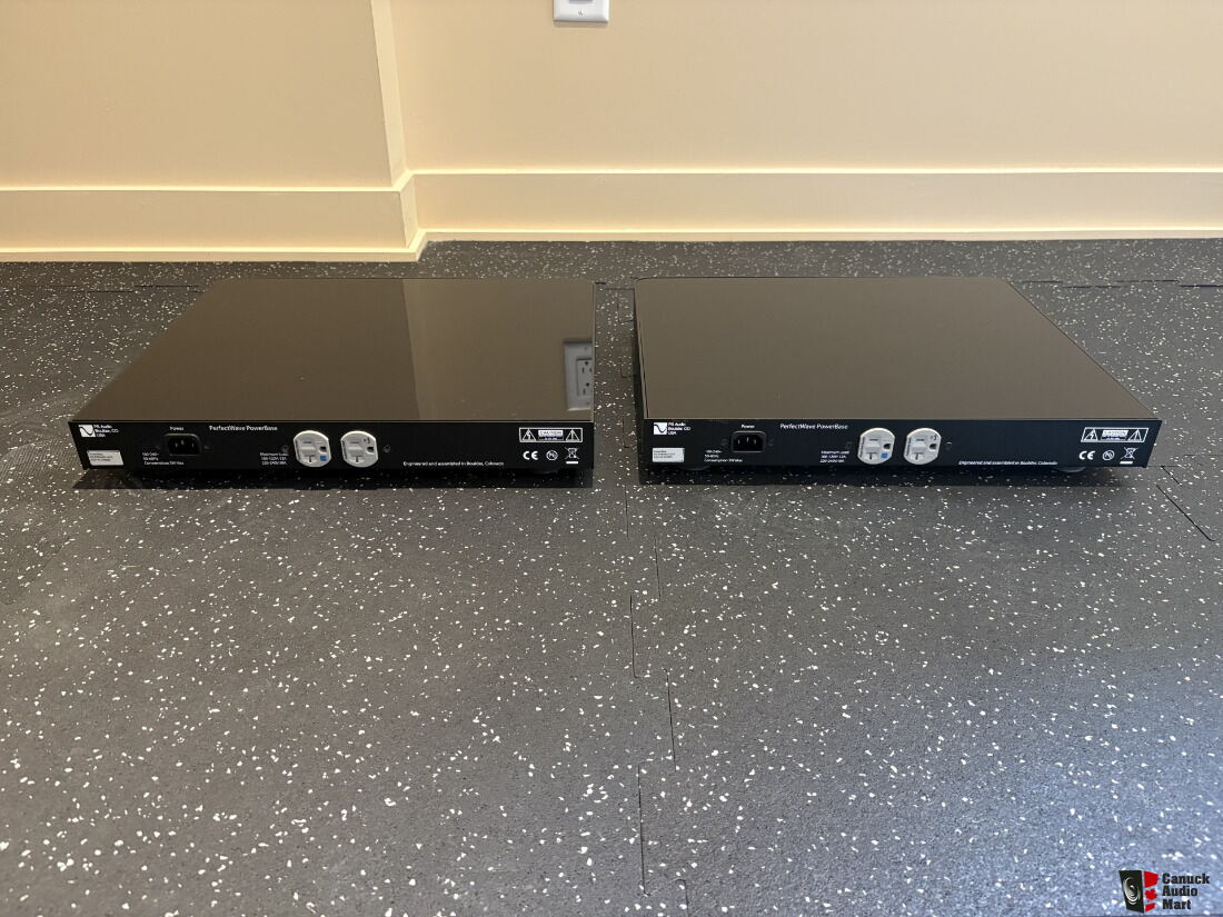 PS Audio Perfectwave PowerBase (PC-PRBASE-U) Isolating Base