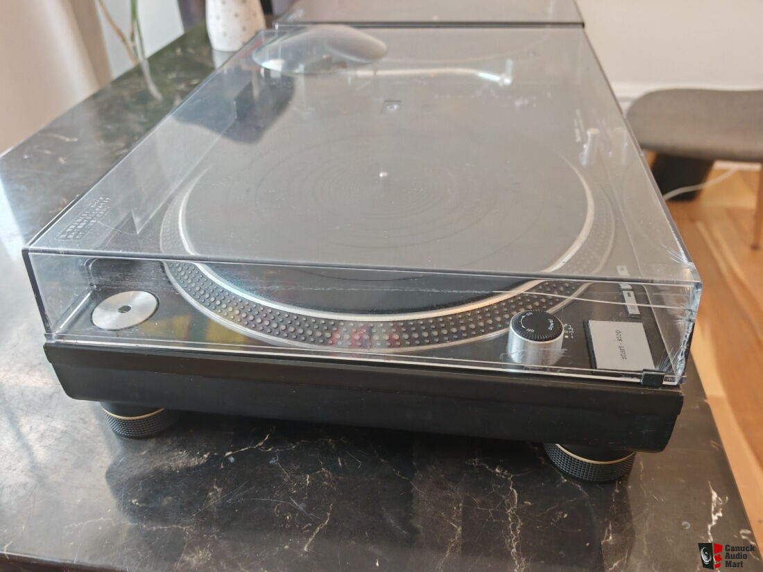 2 x Technics SL1200 MK5 Photo #6298679 - Canuck Audio Mart