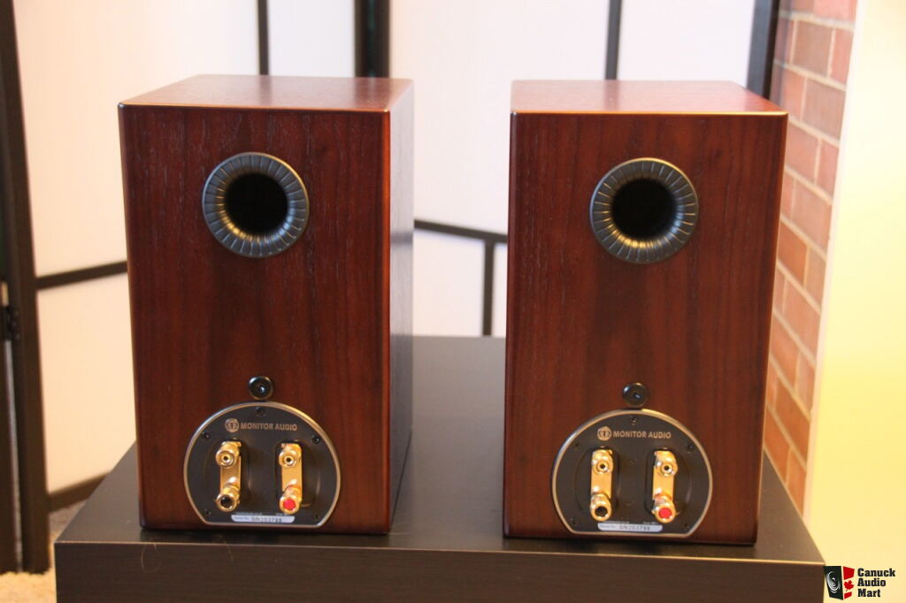 Monitor Audio Silver RX1: Diffusori Frontali/Stereo (Coppia) - Finitura Noce, Bass Reflex, Tweeter A Cupola In Oro, Potenza 100W