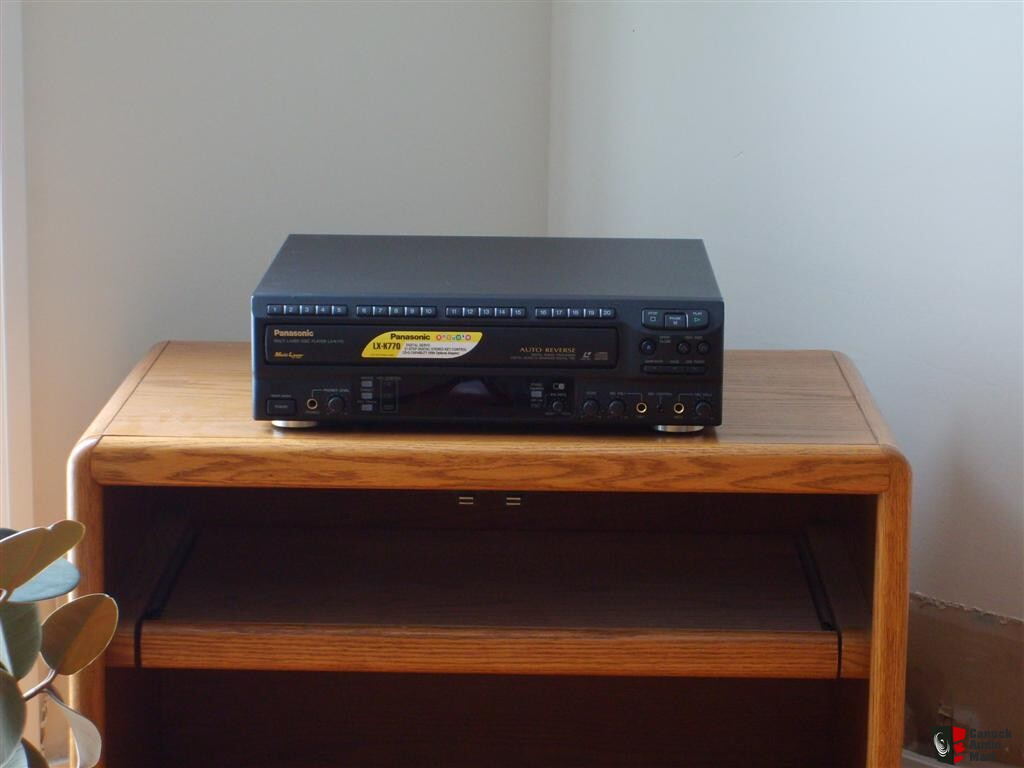 Panasonic LXK770 Laser Disc & Kareoke player. Mint Condition. Fully