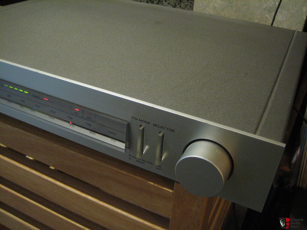 Kenwood KT-60 silver face analog AM/FM tuner Photo #744590 - US Audio Mart