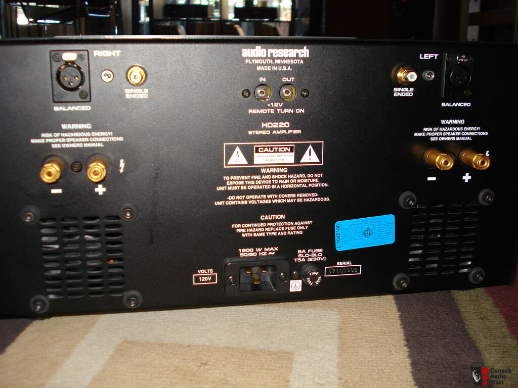 AUDIO RESEARCH HIGH DEFINITION HD220 STEREO AMPLIFIER*****PRISTINE