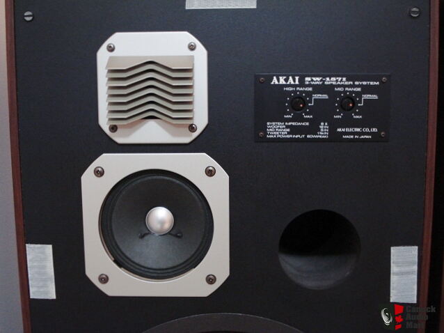 AKAI SW 157II 12 Bass 3 way Speakers Photo 797808 Canuck Audio Mart akai-sw-157ii-12-bass-3-way-speakers-photo-797808-canuck-audio-mart