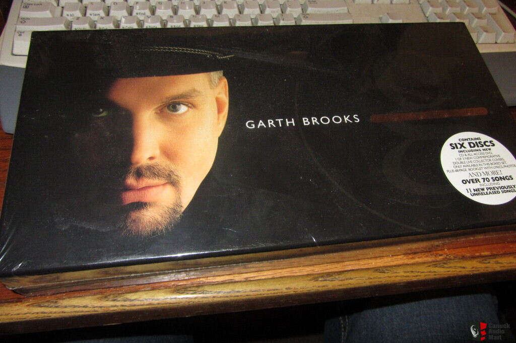Garth Brooks Limited Series box set, 5 cds, & dvd, SEALED Photo 867008