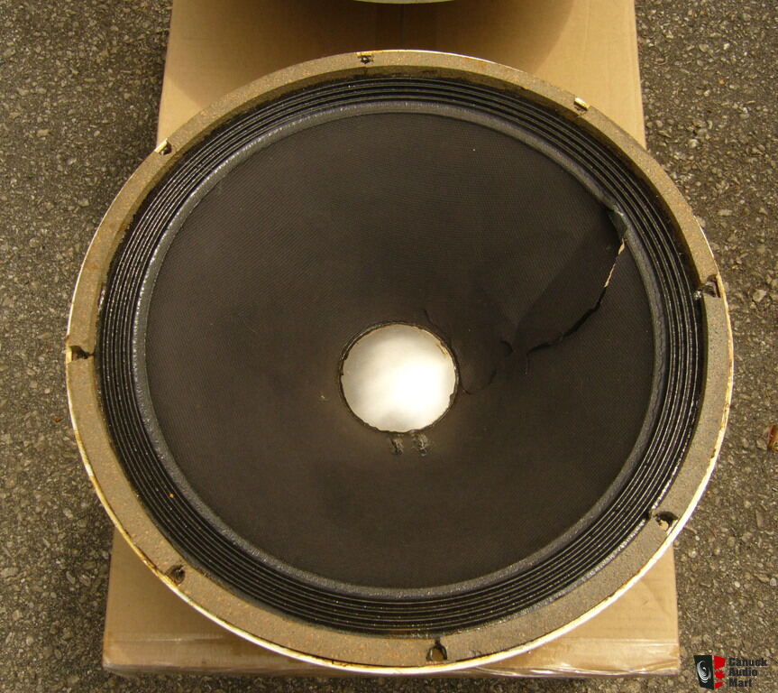 Pair Altec 421 15 inch 8 ohm Speakers Photo #897827 - Canuck Audio Mart