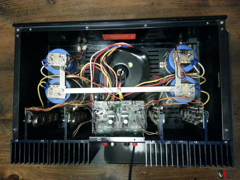 GFA 555 Power Amp 200 WPC Photo 903152 Canuck Audio